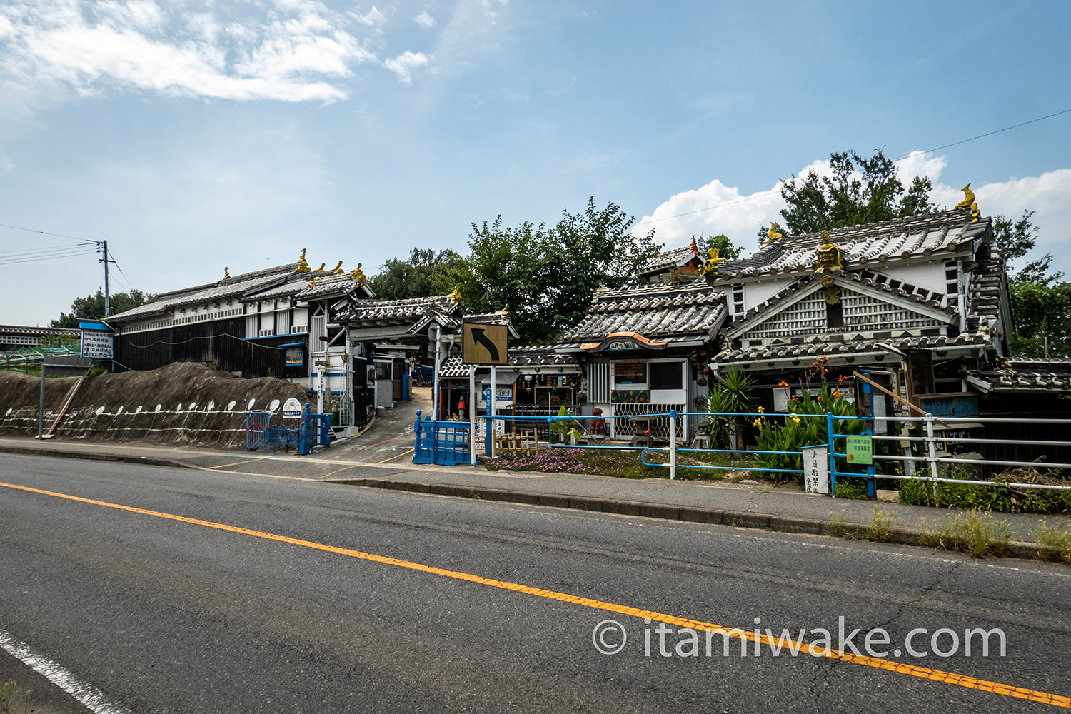 岡山の八浜資料館（七人岬地蔵尊）へ！一人で15年かけて作った凄まじいセルフビルド珍スポット