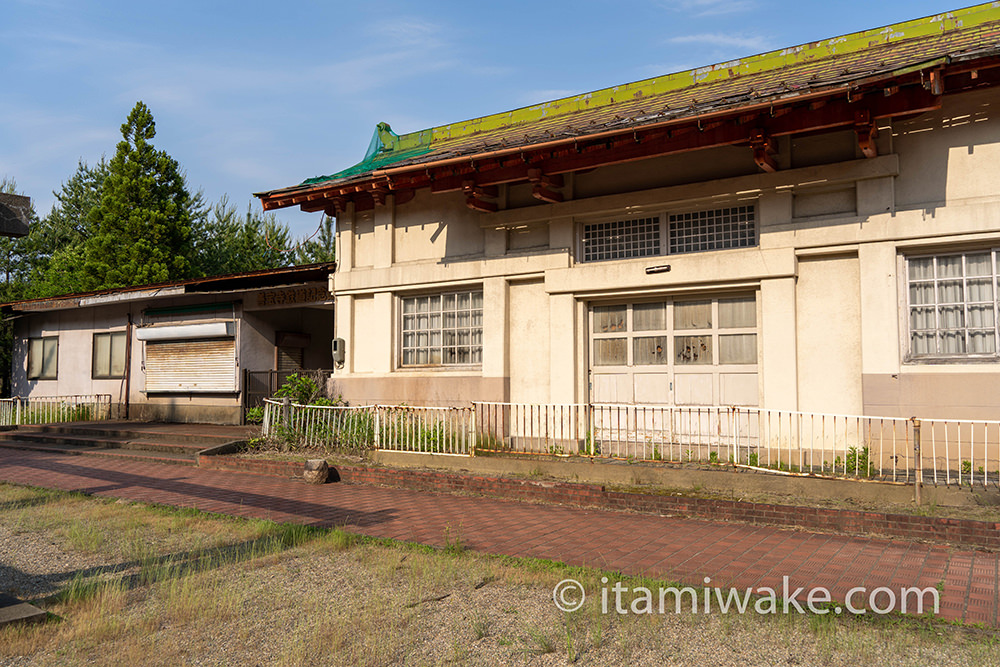 旧善宝寺駅前