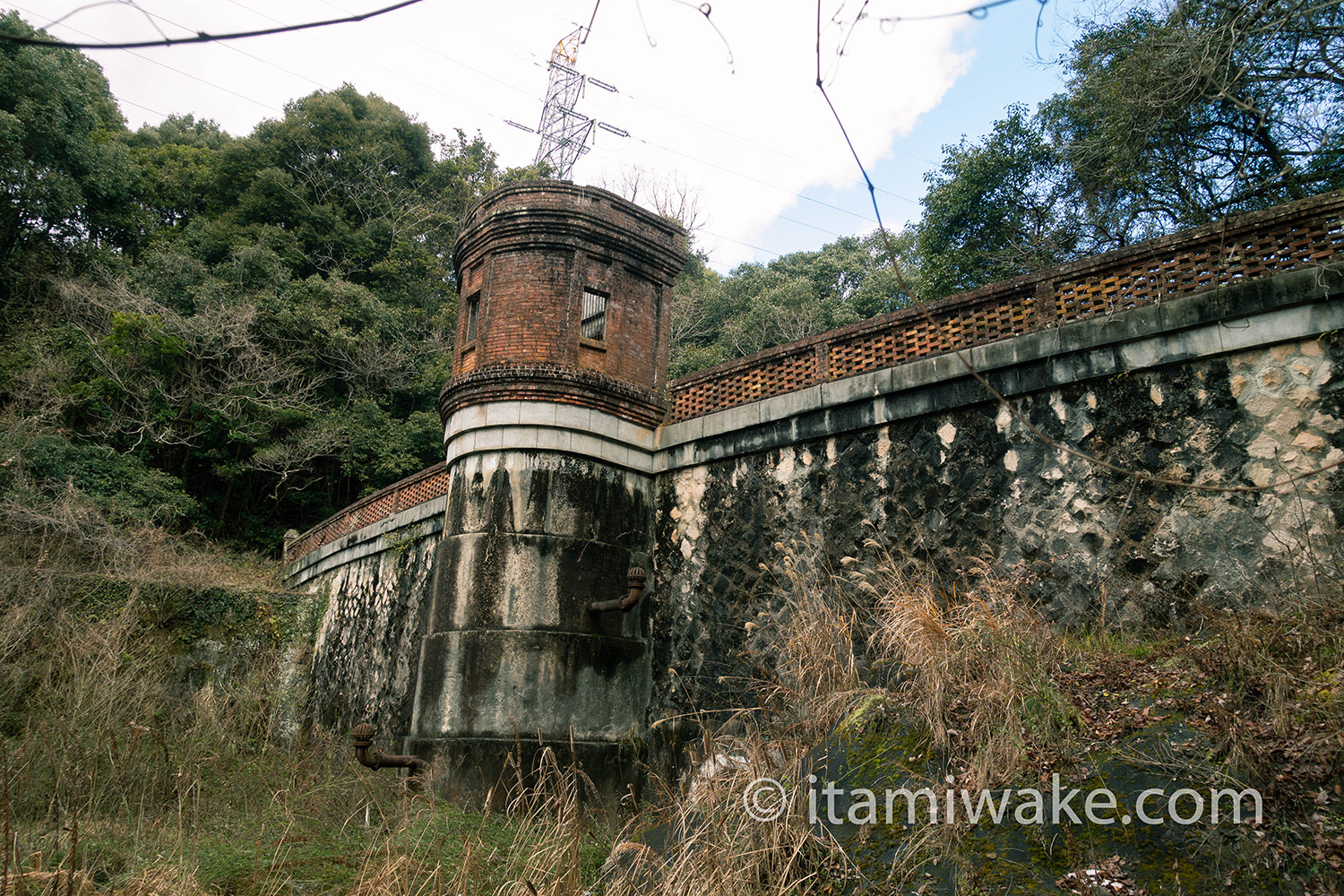 桂ヶ谷貯水池堰堤