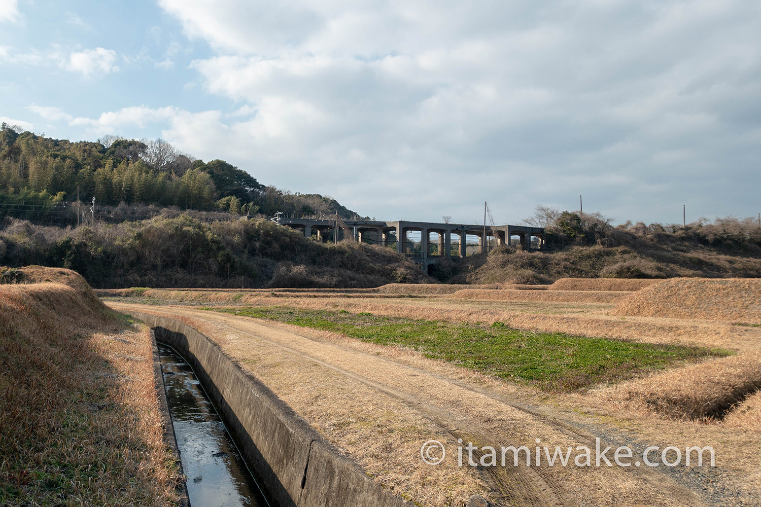 小野田立体交差周辺にて