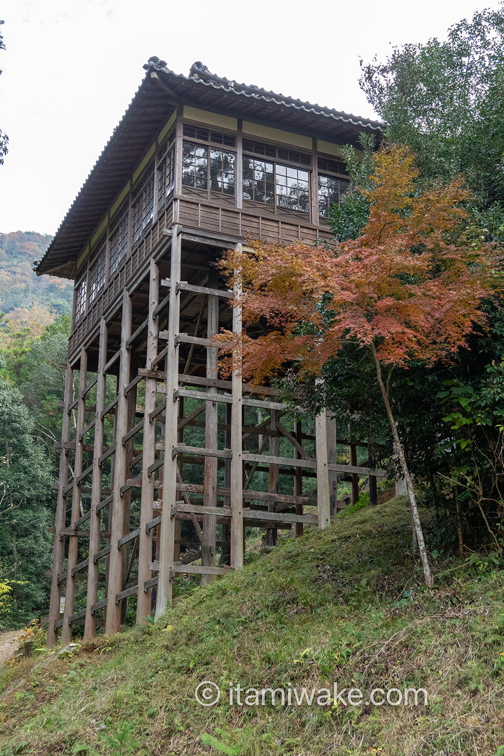 懸け造りと呼ばれる建築技法