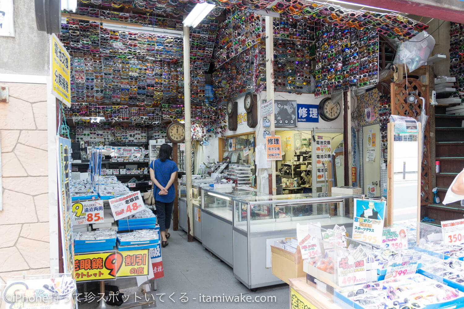 入り口から見る店内の様子