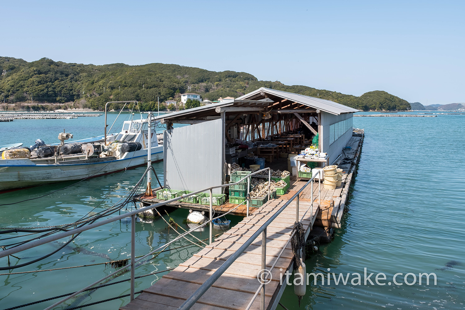 海上かき小屋