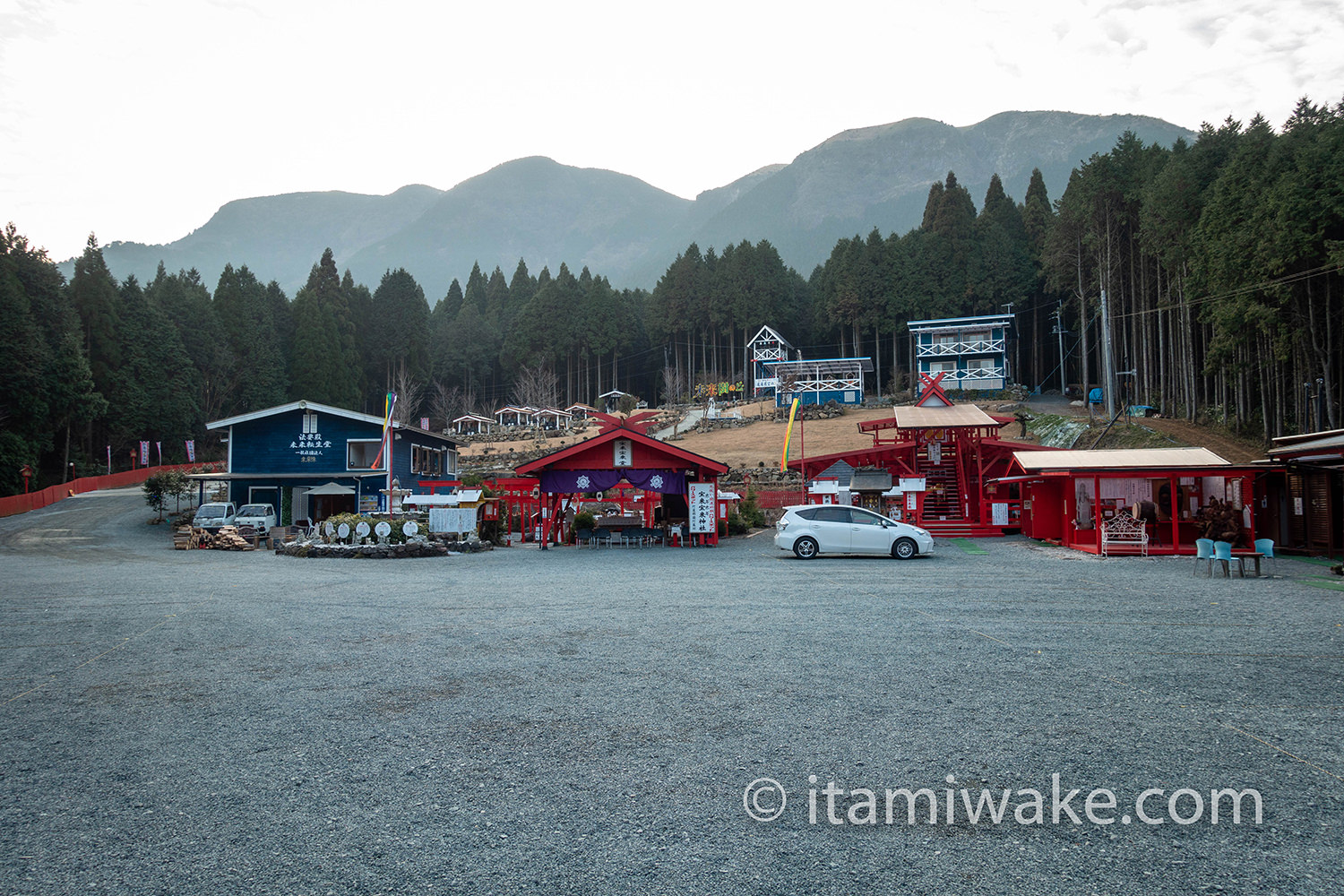 宝来宝来神社の境内