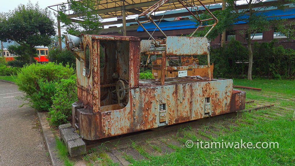 展示されているトロッコ