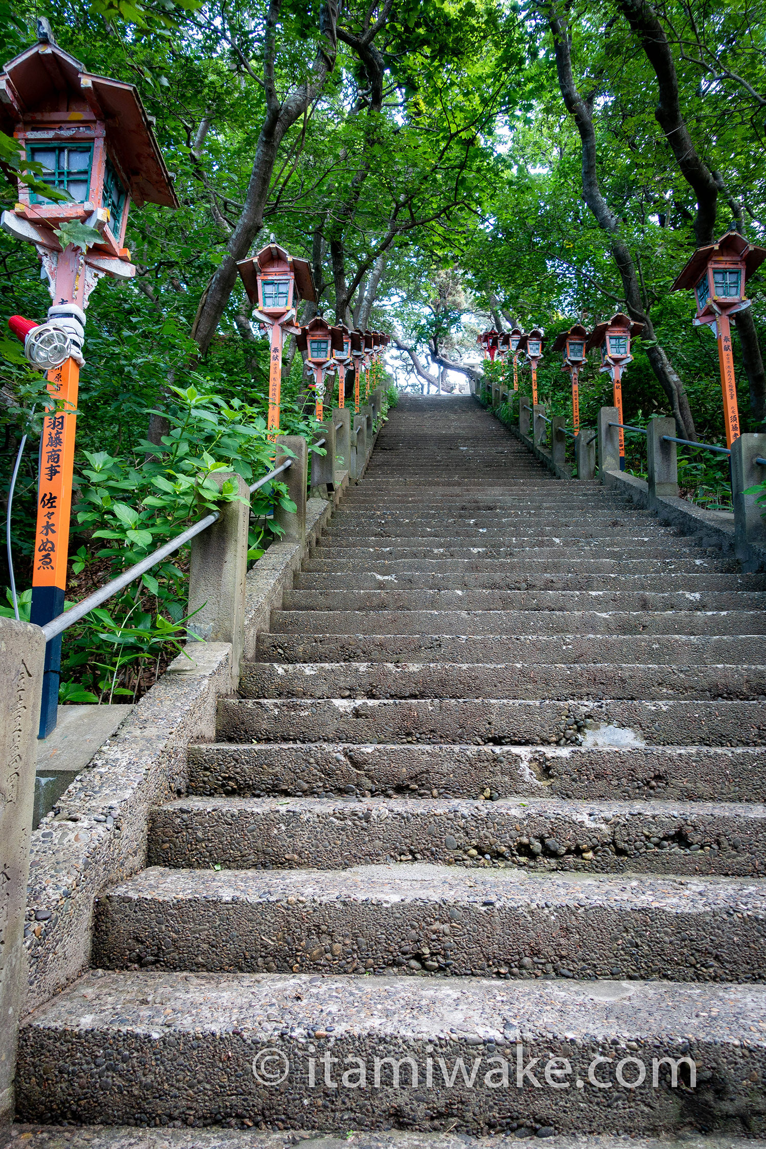 千本鳥居への階段