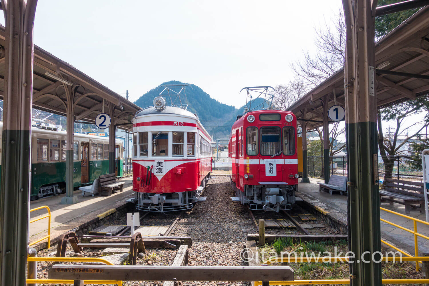 美濃駅ぷらっとfーむ