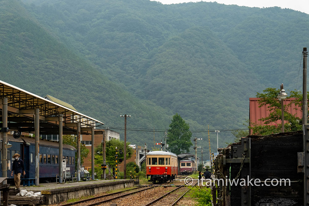 吉ヶ原駅の様子