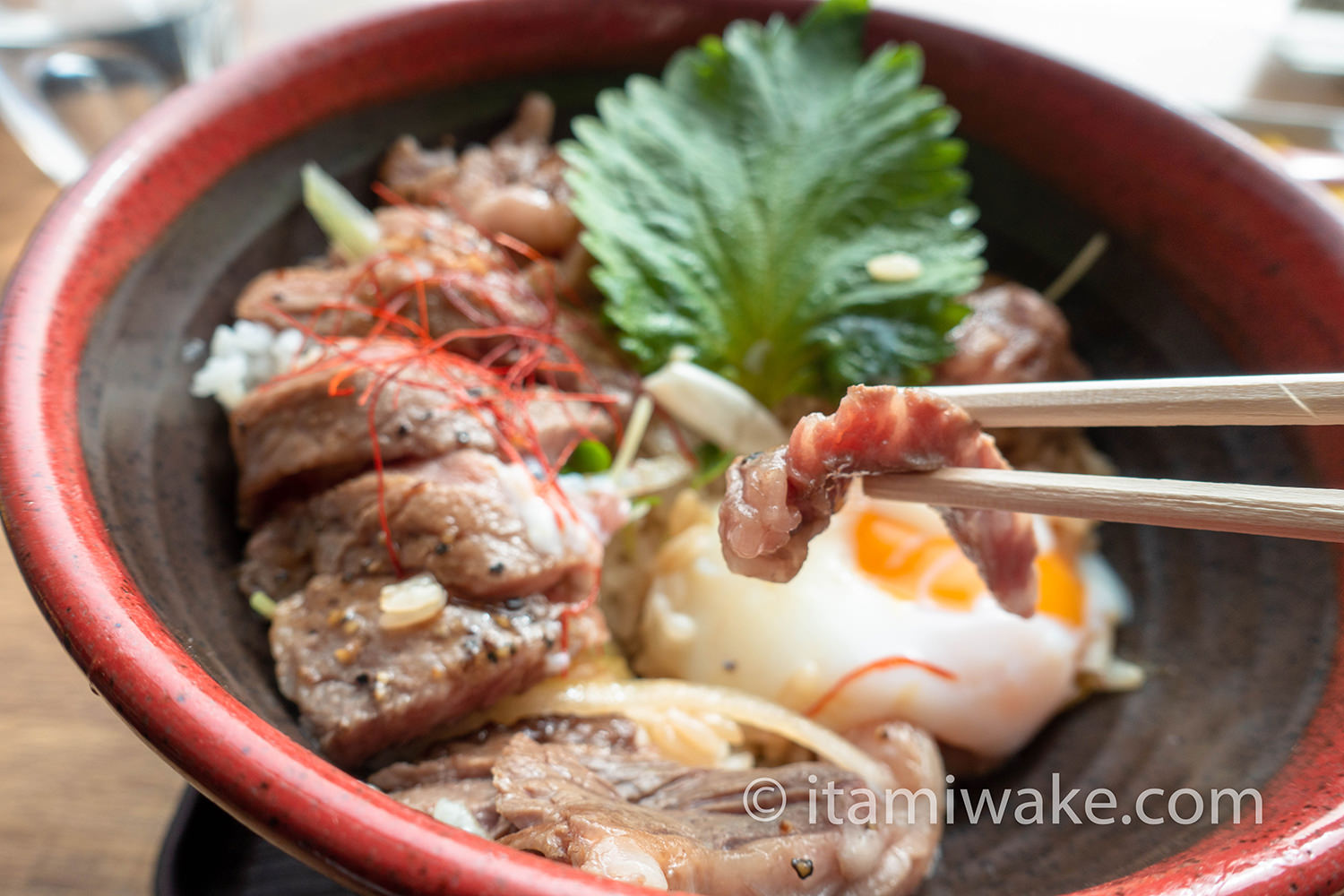 あか牛丼の牛肉や