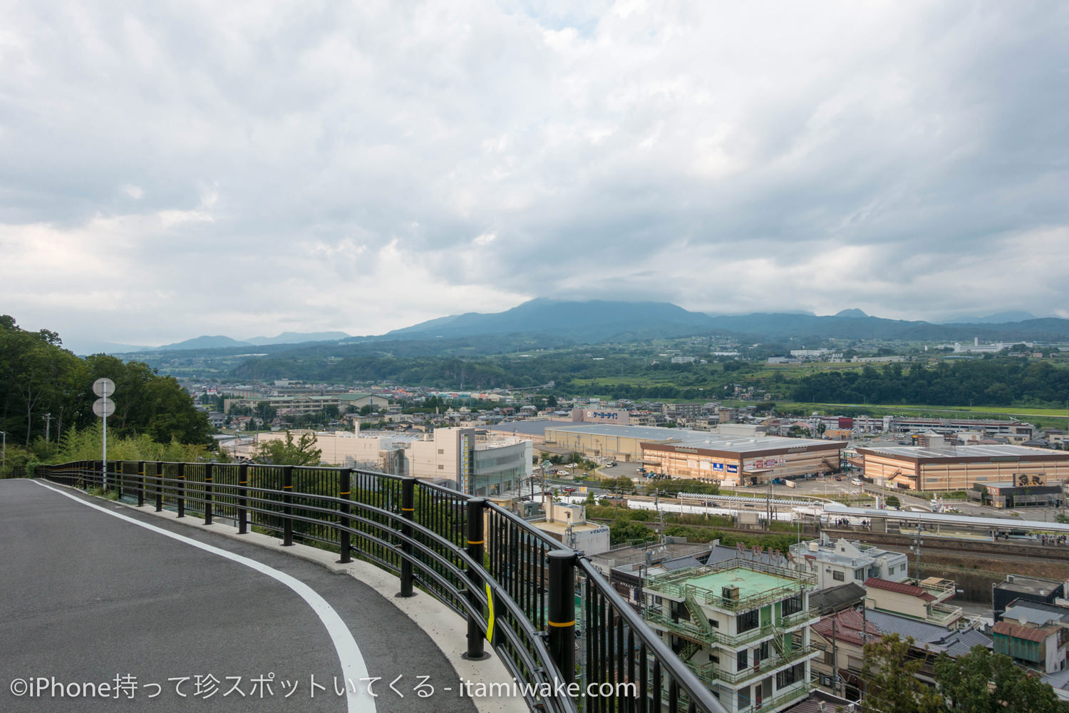 韮崎の町並み