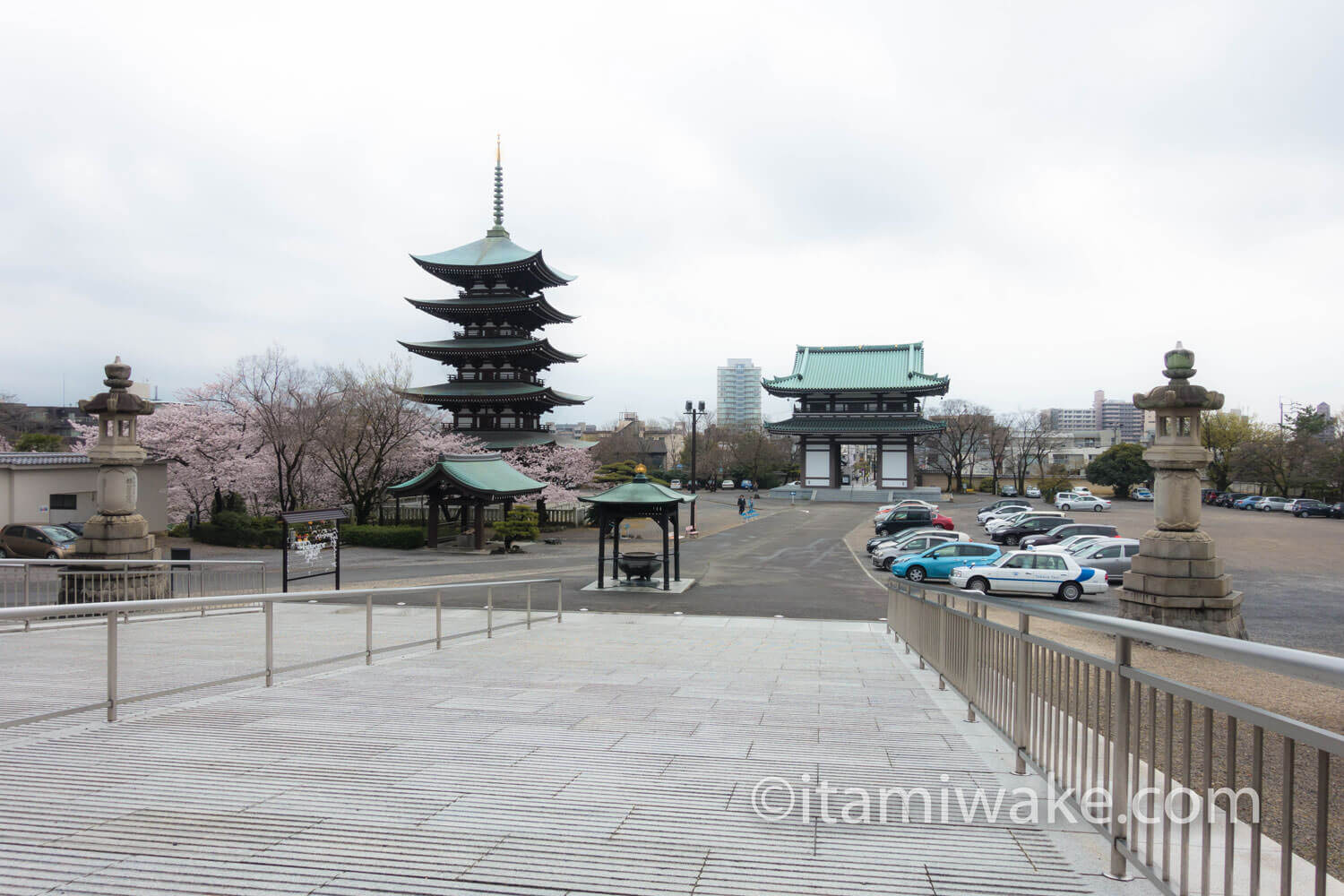 日泰寺境内