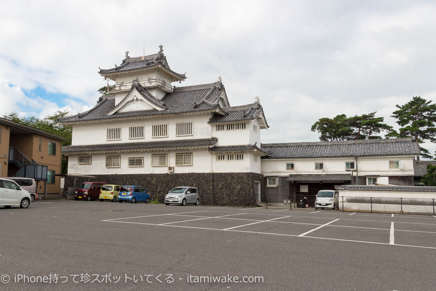 駐車場とお城