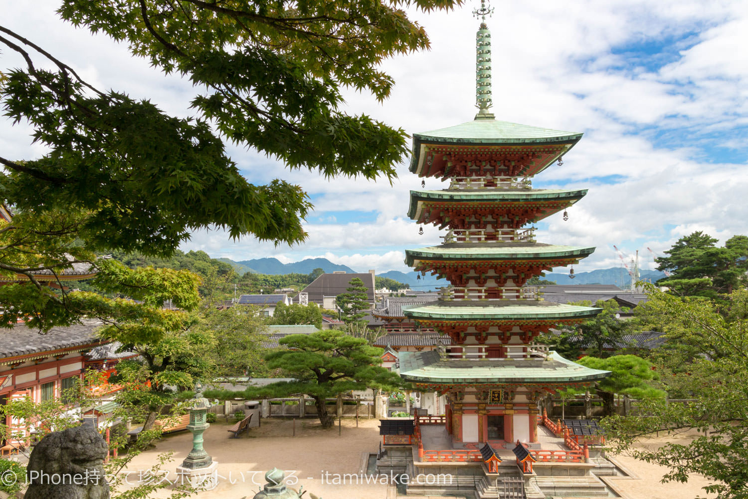 五重塔と宝物館