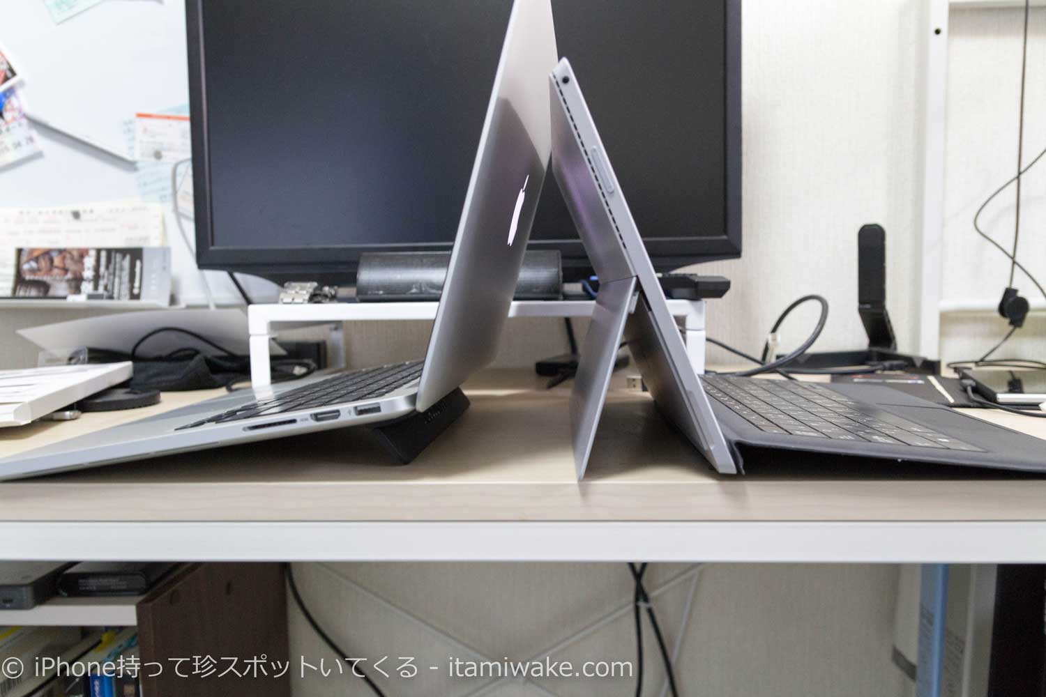 Surface_Pro3とフリップスタンド付きMacBook